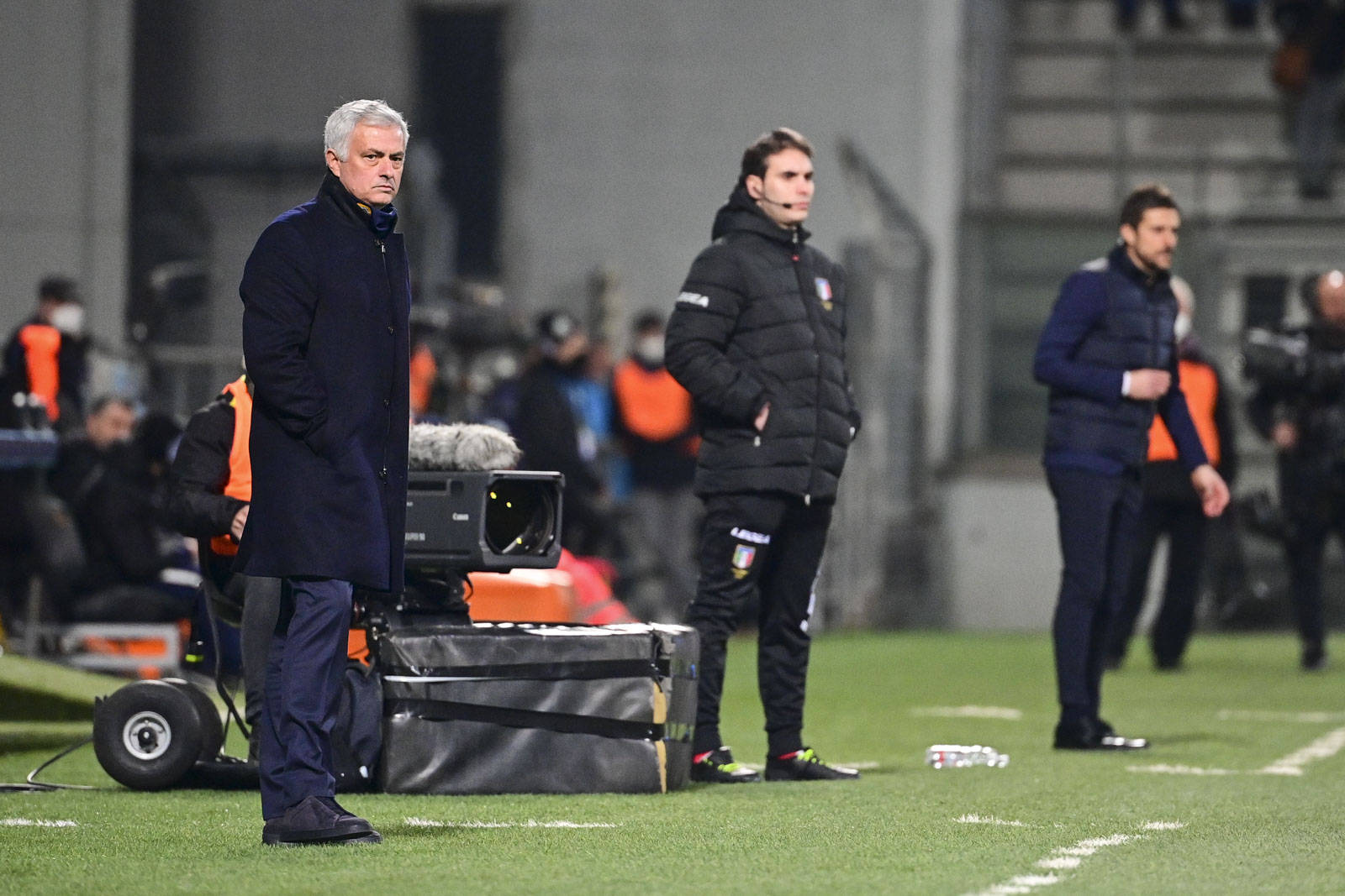 意大利杯窗口期走向成谜，犹他爵士绝杀压哨，赛场秩序良好，身体对抗强度拉满的简单介绍